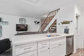 Photo #4: 221071784 Listing