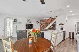 Photo #6: 221071784 Listing