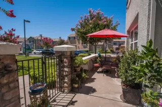 Photo #2: 221072023 Listing 