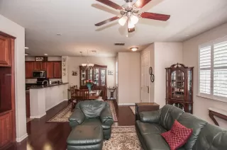 Photo #5: 221072023 Listing 