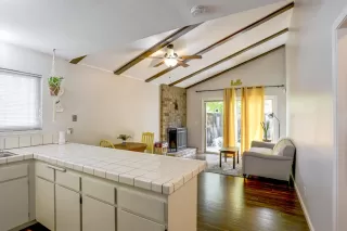 Photo #4: 221072081 Listing 