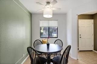 Photo #2: 221072409 Listing