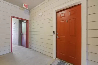 Photo #2: 221072445 Listing 