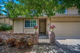 Photo #2: 221072450 Listing