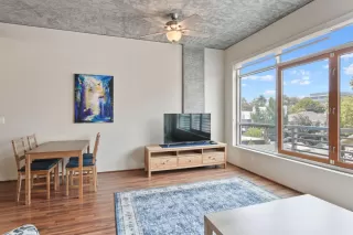 Photo #6: 221072462 Listing 