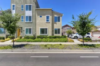 Photo #1: 221073748 Listing