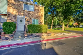 Photo #1: 221073903 Listing