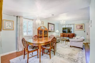 Photo #5: 221073903 Listing