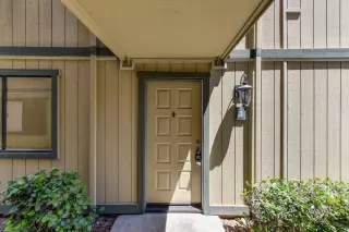 Photo #3: 221073929 Listing