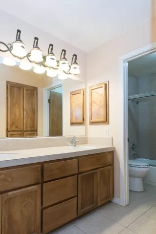 Photo #3: 221073992 Listing