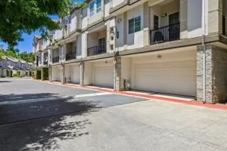 Photo #2: 221074153 Listing