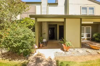 Photo #1: 221074318 Listing