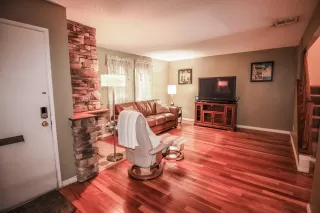 Photo #5: 221074318 Listing