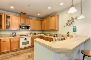 Photo #3: 221074424 Listing