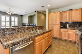 Photo #2: 221074847 Listing