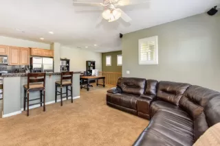 Photo #3: 221074847 Listing