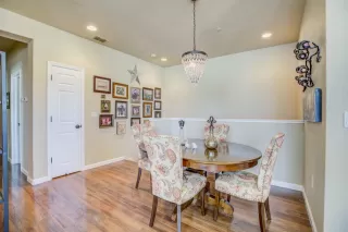 Photo #5: 221074992 Listing 