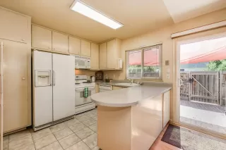 Photo #4: 221075154 Listing