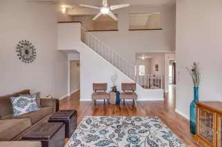 Photo #4: 221075657 Listing 