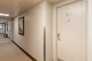 Photo #2: 221075955 Listing