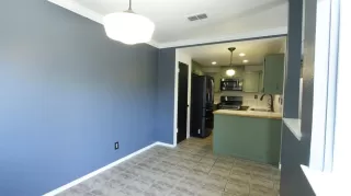 Photo #2: 221076127 Listing