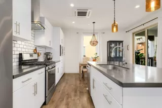 Photo #6: 221076386 Listing