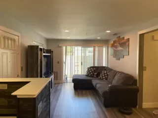 Photo #1: 221076613 Listing 