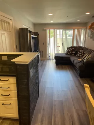 Photo #2: 221076613 Listing 