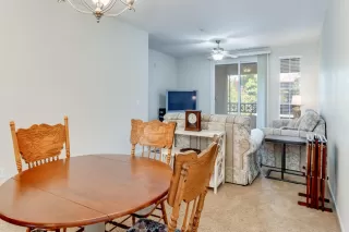 Photo #4: 221077614 Listing 