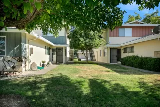 Photo #1: 221077761 Listing 