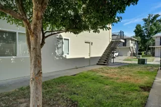 Photo #2: 221077761 Listing 
