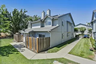 Photo #1: 221077812 Listing