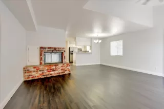 Photo #2: 221077812 Listing