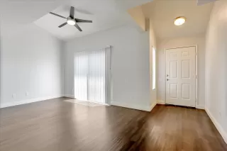 Photo #4: 221077812 Listing