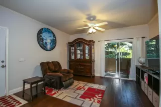 Photo #5: 221077948 Listing