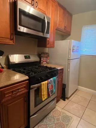 Photo #3: 221078102 Listing