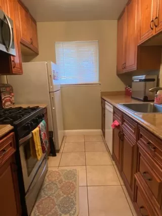 Photo #4: 221078102 Listing