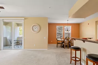 Photo #5: 221078832 Listing