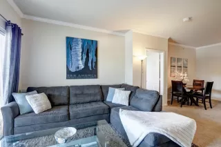 Photo #5: 221079058 Listing