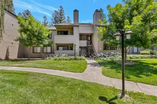 Photo #3: 221079289 Listing