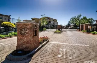 Photo #1: 221079411 Listing