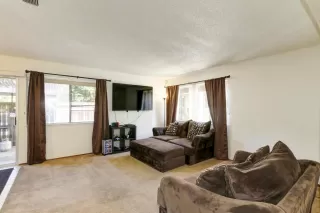 Photo #3: 221079902 Listing 