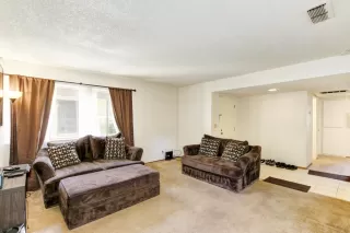 Photo #6: 221079902 Listing 