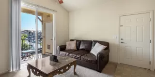 Photo #4: 221079992 Listing