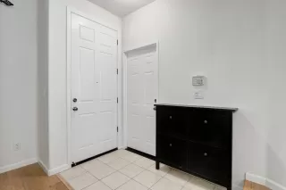 Photo #3: 221080357 Listing