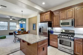 Photo #6: 221080583 Listing