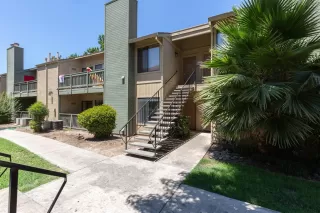 Photo #1: 221080847 Listing 