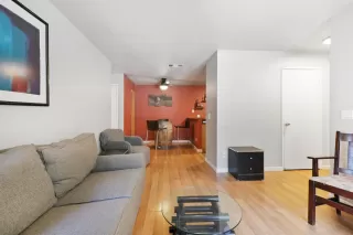 Photo #5: 221080847 Listing 