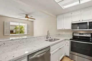 Photo #3: 221081107 Listing