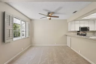 Photo #5: 221081107 Listing